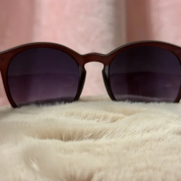 Tommy Hilfiger Dream WP OL453 Round Sunglasses - Picture 5 of 9